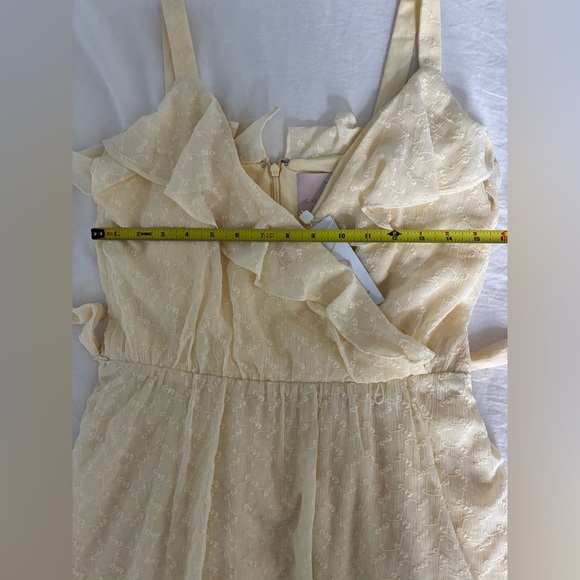 Gal Meets Glam Helena Eyelet Dress in Sunshine - Picture 4 of 11